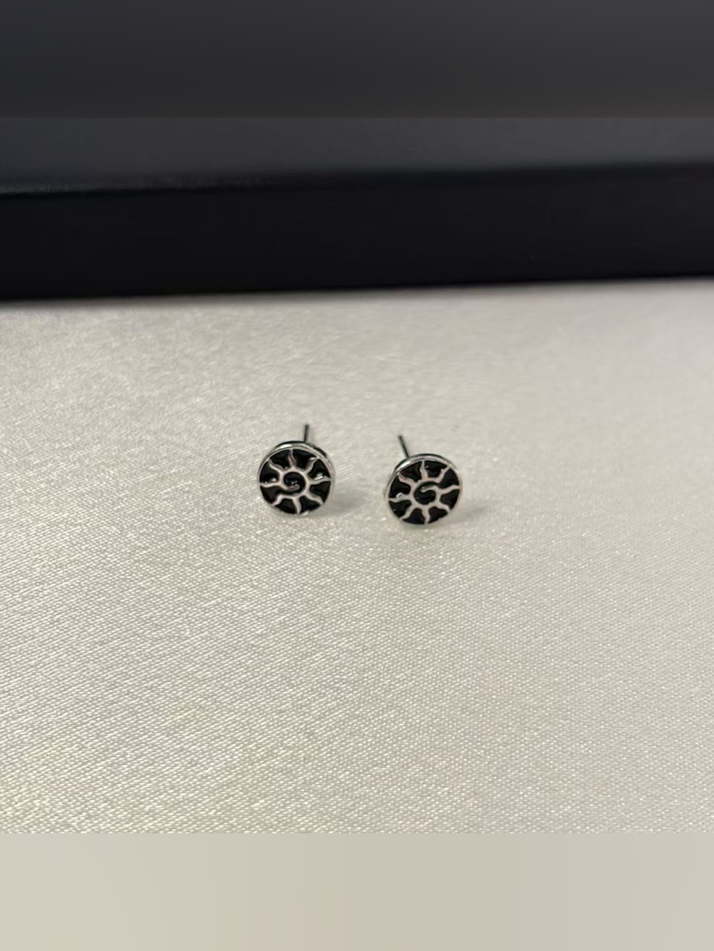 8mm Sun Stud Earrings for Men Women Streetwear Punk Hip Hop Unisex Style